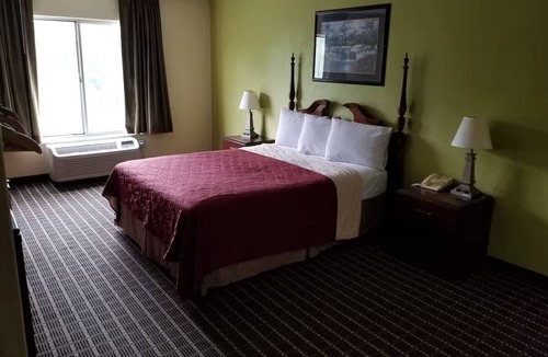 Lansing Hotel | Townhouse Lansing Near Calumet City I-94/I-80