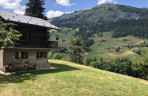 Hauteluce Ski Chalet | Traditional chalet, sleeps 5 - Hauteluce, Savoie.