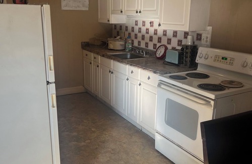 Clinton House | Tranquil 2-bedroom farmhouse with indoor and outdoor arena with trails!
