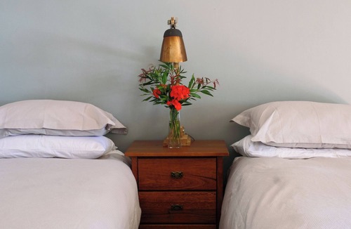 Termeil House | Tranquil farmhouse with sea view, dog friendly