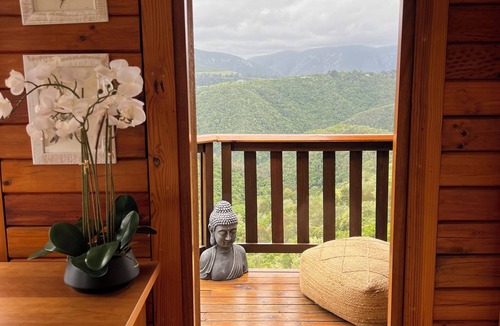 Hoekwil House | Tranquil forest retreat -Panoramicmountain views