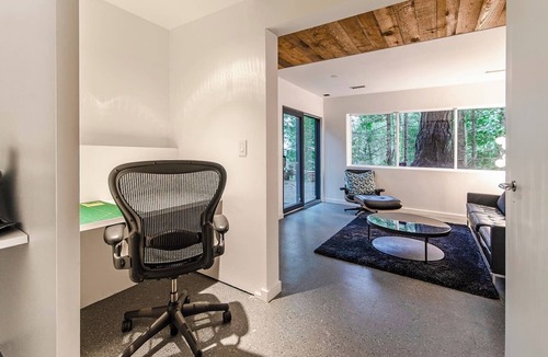 Upper Lonsdale House | Treehouse in the Woods