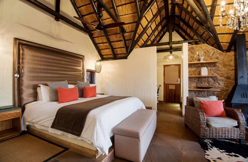 Pilanesberg National Park Cabin | Tshukudu Bush Lodge