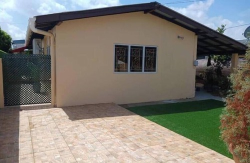 Montrose Apartment | Casa Cicada Back Apartment | Peaceful 2-Bedroom Stay in Trinidad & Tobago