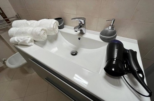 Vergato Apartment | Tufo apartment- 10 min from Rocchetta Mattei