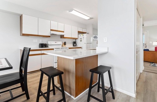 Buxton House | Tuna – Dog-Friendly & Steps from Buxton Beach