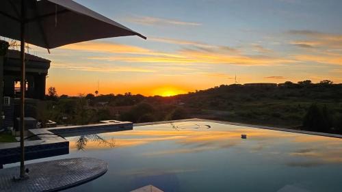 Hartswater Bed & Breakfast | Tuscany Hill Manor
