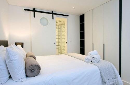 Cape Town City Centre Apartment | Tuynhuys Self Catering Studio Apartments