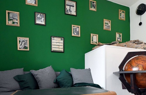 Valverde Apartment | Two bedroom apartment with large garden a few steps from the sea