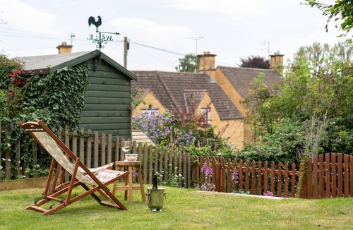 Ebrington House | Two bedroom holiday cottage with an Aga in the Cotswolds - Quaint End