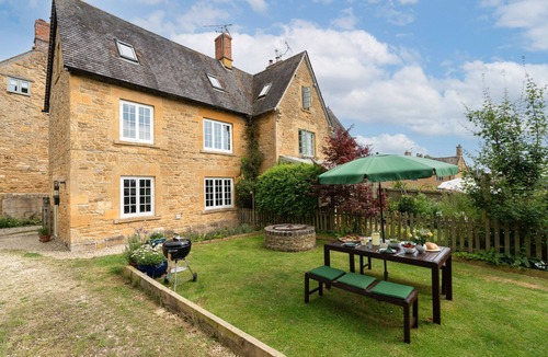 Ebrington House | Two bedroom holiday cottage with an Aga in the Cotswolds - Quaint End