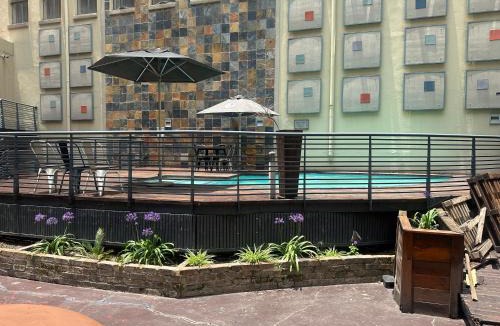 Downtown Johannesburg Hotel | Two brothers at Mapungubwe