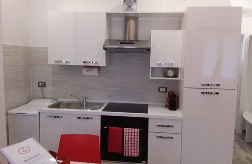 San Donato Apartment | TWO-ROOM APARTMENT NEAR FAIR, HISTORICAL CENTER, UNIVERSITY AND S. ORSOLA HOSPITAL