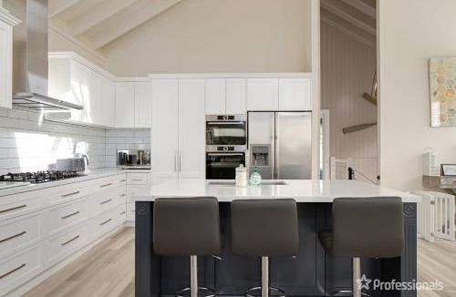 Lilli Pilli House | Two Salty Dogs