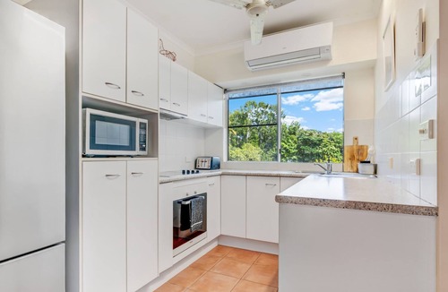 Wongaling Beach House | Ulysses 10 Ocean Dunk Island Views