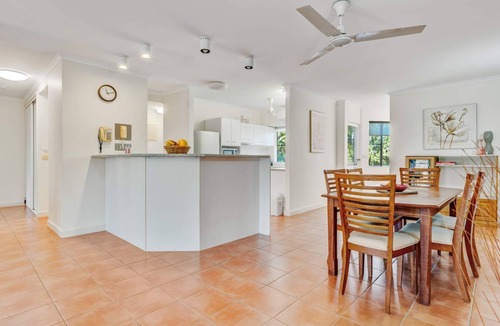 Wongaling Beach House | Ulysses 10 Ocean Dunk Island Views