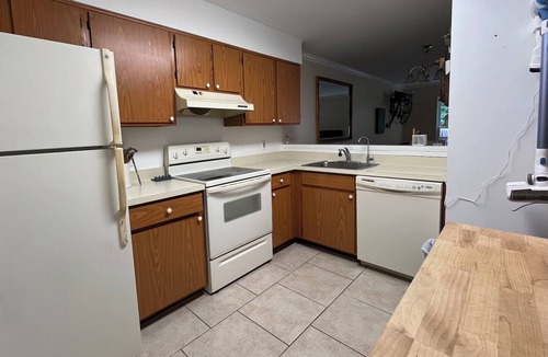 Darnestown House | Unique Stay in Gaithersburg: Baby Grand Piano, Fire pit, bbq, & family friendly