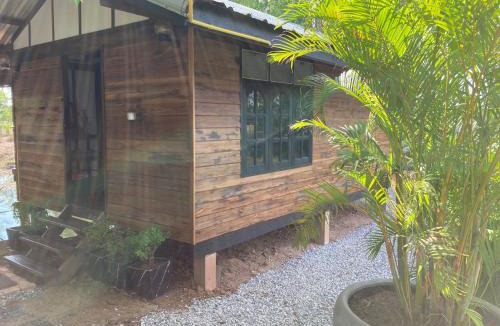 Na Muang House | Up The Farm with Patch and Paul Homestay Talay Bua Daeng