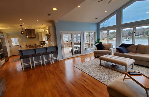 Mayhew House | Updated Lakefront Home w/new Hot Tub & deep water dock, Sleeps 12.