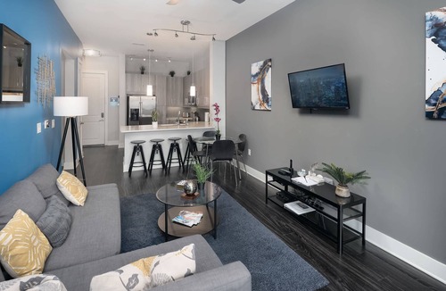 Third Ward Apartment | Uptown 3rd Ward | Luxury Apt | City Skyline View