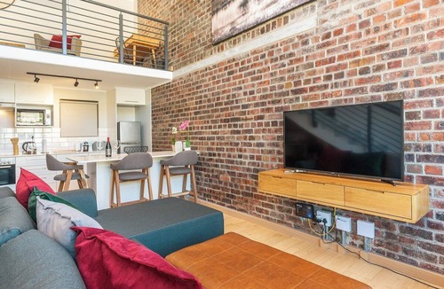 Salt River Apartment | Urban Artisan Loft with Mountain Views & Fast Wi-F