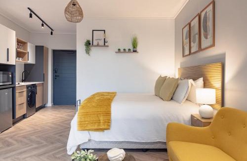 Century City Apartment | Urban Comfort Studio