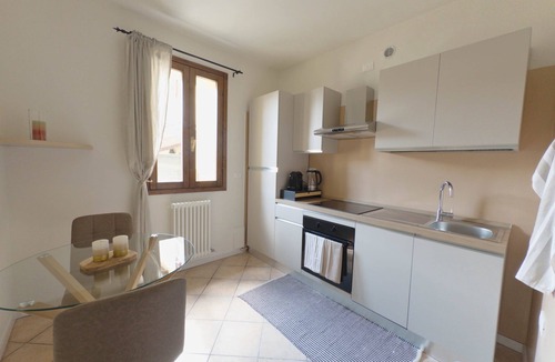 Forli House | Urban Light 1Bedr, 1SofaBed, Central, Free Parking