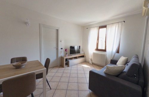 Forli House | Urban Light 1Bedr, 1SofaBed, Central, Free Parking