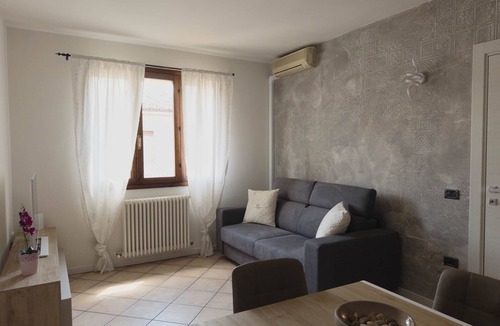 Forli House | Urban Light 1Bedr, 1SofaBed, Central, Free Parking
