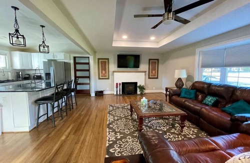 Winston - Salem House | Urban Retreat near Wake Forest & Downtown WS