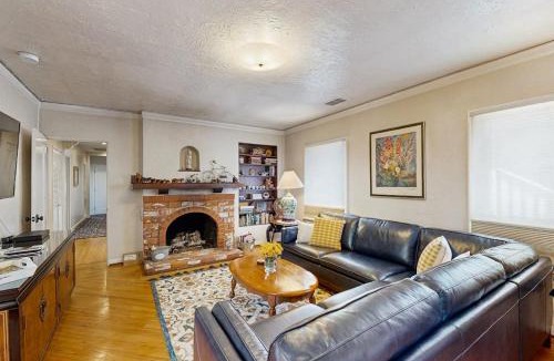 Ventura House | Urban Ventura Oasis