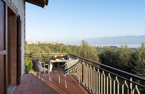 Pergine Valdarno House | Vacation Home in Pergine Valdarno with 3 bedrooms sleeps 6