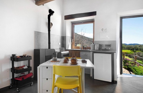 San Colombano Certenoli House | Vacation Home "Nature House Custu Giancu" with Mountain View, Pool & Wi-Fi