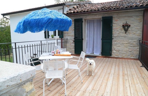 Modigliana House | Vacation Home "Re Piano Le Colline" with Shared Pool, Private Terrace & Wi-Fi