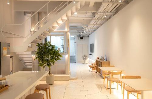 Bang Rak Apartment | Vaeh Viean Silom