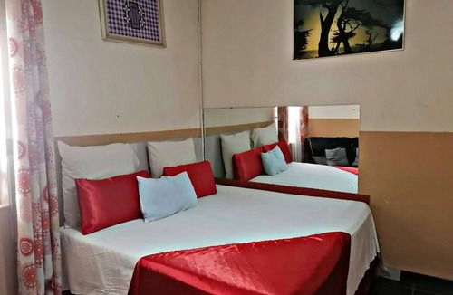 Bezuidenhout Valley House | Valley Center Guest House