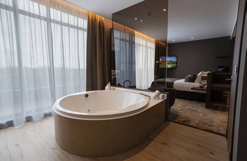 Almere Stad Hotel | Van Der Valk Hotel Almere