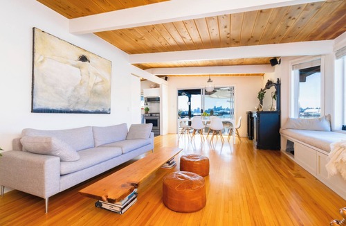 Lower Lonsdale Boat Rental | Vancouvers Largest Float Home | Ocean & City Views