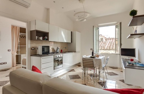 San Lorenzo Apartment | 💥"Venere Suite" - in the heart of Florence! A/C - WiFi superfast! 💥