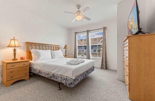 Venetian Bay Villages House | Venetian Bay Family Retreat