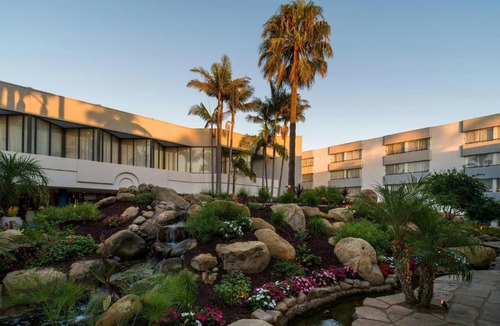 Pierpont Bay Hotel | Ventura Beach Marriott