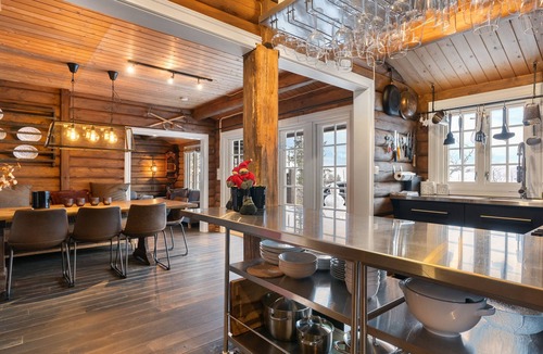 Mælem Ski Chalet | Very beautiful and cozy cabin, with outdoor jacuzzi and close to pists