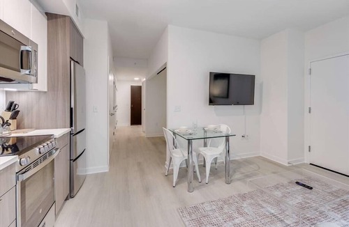 NoMa Hotel | Vibrant Noma Location 1BR with Private Balcony | DC