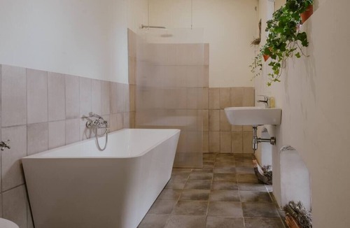 Casola Valsenio House | Vidovina: Farmhouse with Pool - 6 bedrms/19 beds