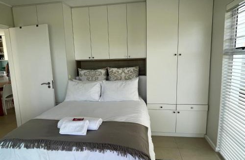 Kleinmond House | Views galore in Kleinmond