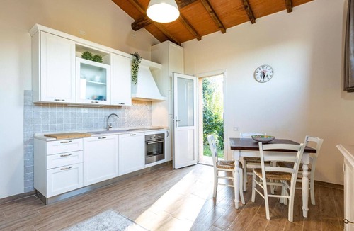 Legoli Villa | Villa Bonriposo with Private Pool, Wi-Fi, and Air Conditioning
