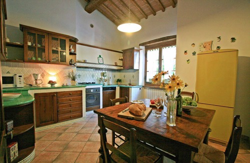 San Macario In Monte House | Villa Camilla - Pet-Friendly Tuscan House with Private Pool