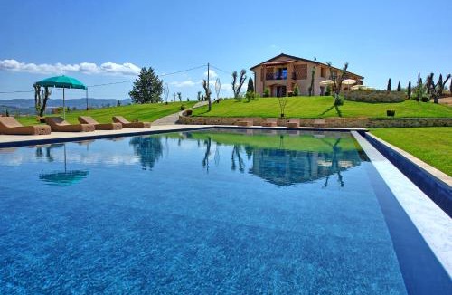 Peccioli Villa | Villa Campana by PosarelliVillas