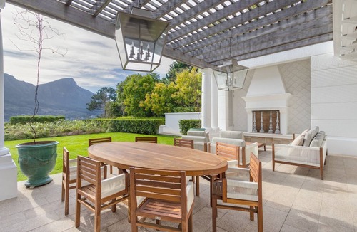 Bishopscourt Villa | Villa Canterbury - Six Bedroom Villa, Sleeps 12