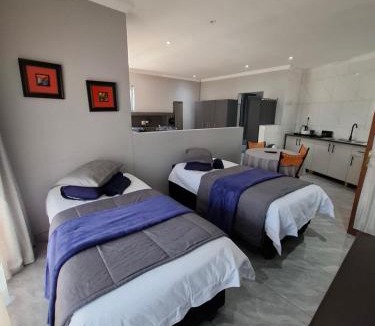Jan Kempdorp House | Villa Caramia Guest Lodge